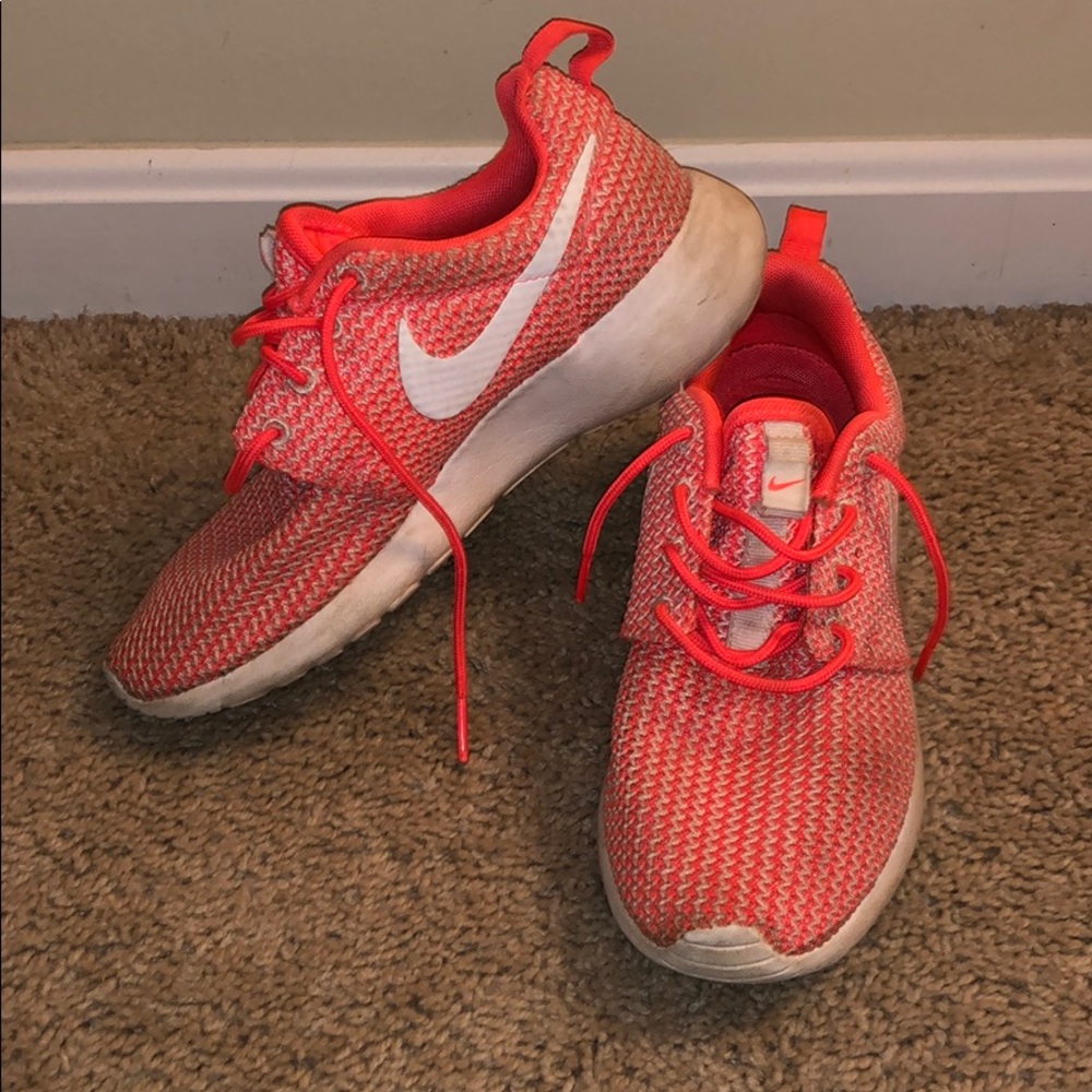 Nike roshes